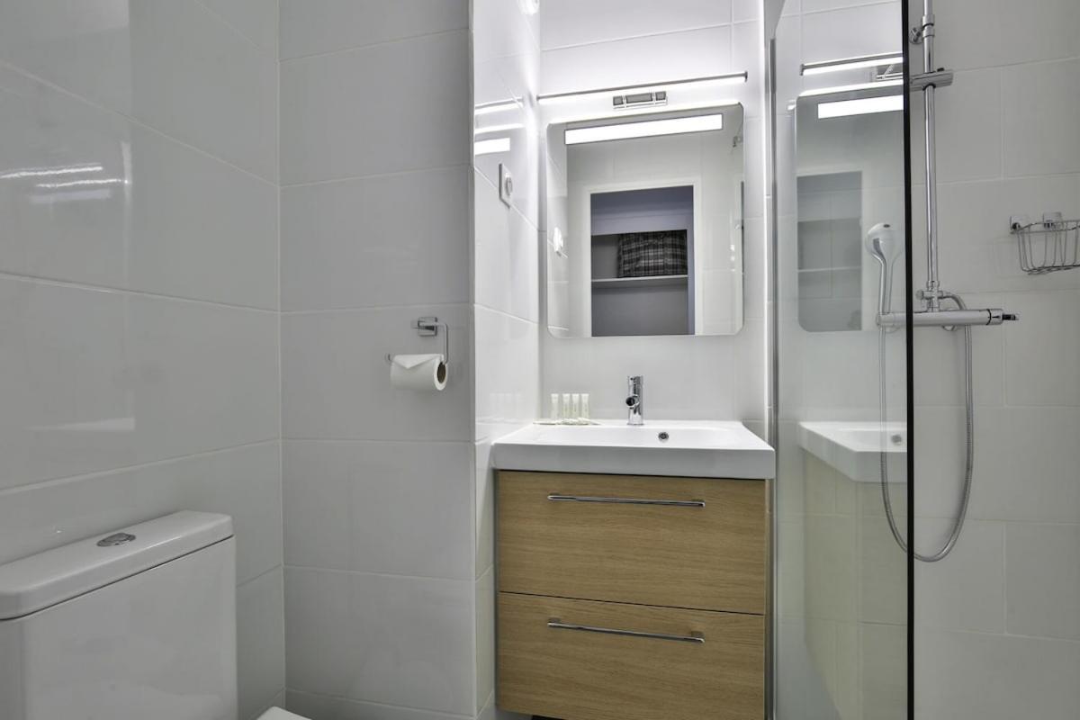 Superbe 2 Piece Tout Confort , Piscine /Ac/Parking Vila Villefranche-sur-Mer Exterior foto